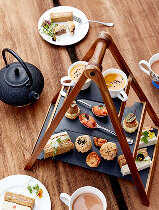 malting-coffee-shop-food-in-tray-mobile